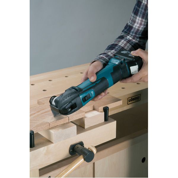 Découpeur-ponceur multifonctions 18 V Li-ion (Produit seul) DTM51ZJ Makita