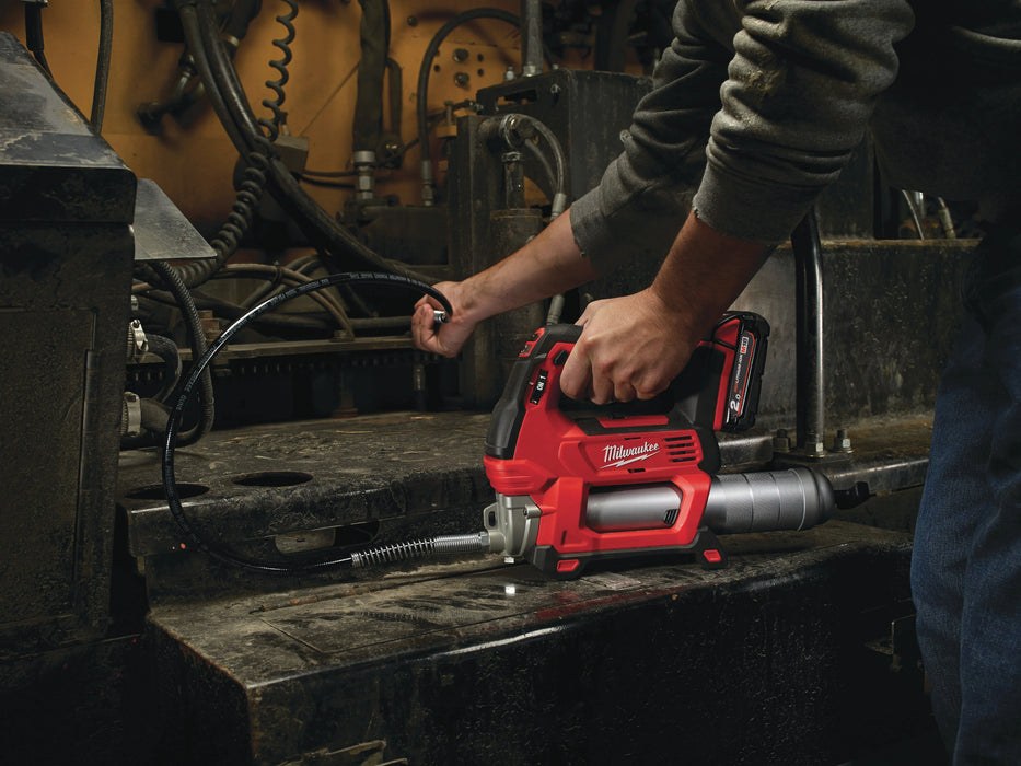 Pompe à graisse M18 GG-0 (Produit seul) - 4933440493 Milwaukee