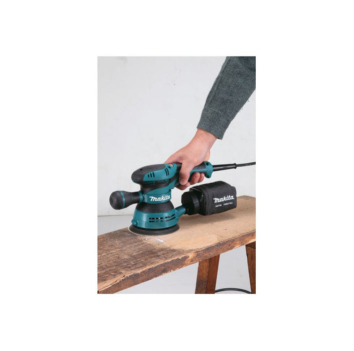Ponceuse excentrique 300W ø125mm BO5041J Makita poignée rotative