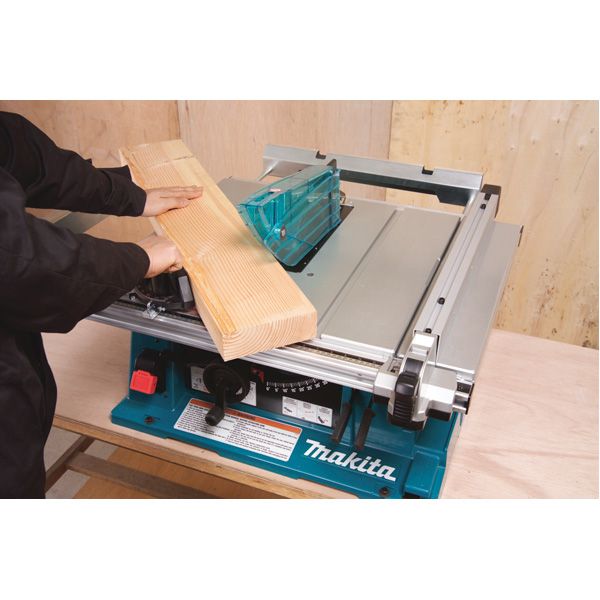 Scie sur table et à coupe d'onglet 1650 W Ø 260 mm Makita 2704N