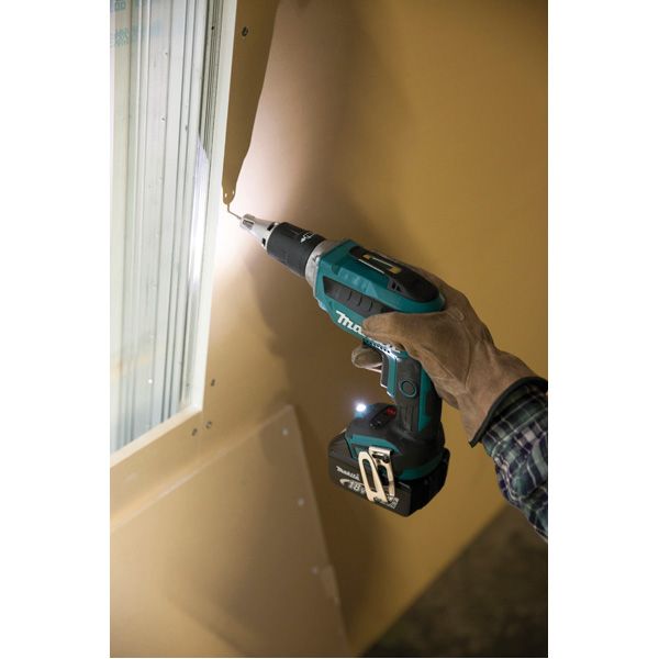 Visseuse automatique 18 V Li-Ion 5 Ah 5 x 25 à 55 mm Makita DFS452TJX2