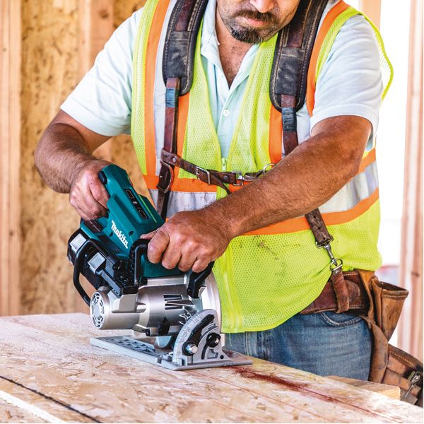 Scie circulaire 36 V  2 x 18 V Li-Ion  LXT ø 185 mm (Produit seul) Makita DRS780Z