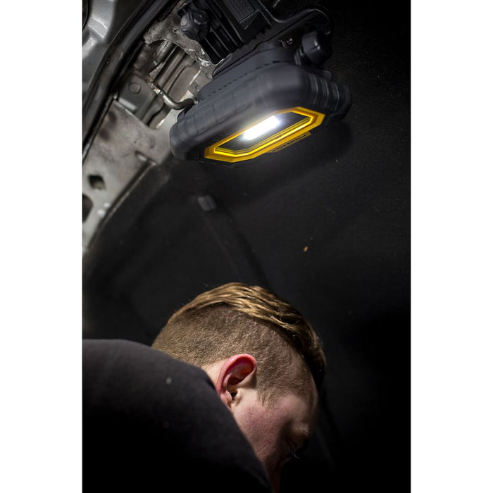 Projecteur Rechargeable Fatmax - 1 000 Lumens PROJECTEUR RECHARGEABLE FATMAx - 1 000 LUMENS Stanley FMHT81507-1