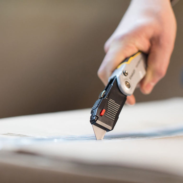 Couteau Pliable À Ressort Fatmax COUTEAU PLIABLE À RESSORT FATMAx Stanley FMHT0-10320